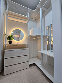 침실1 드레스룸